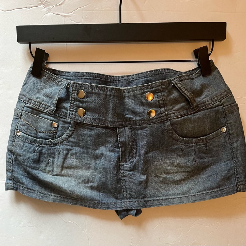 NW Y2K Stretch denim skorts.